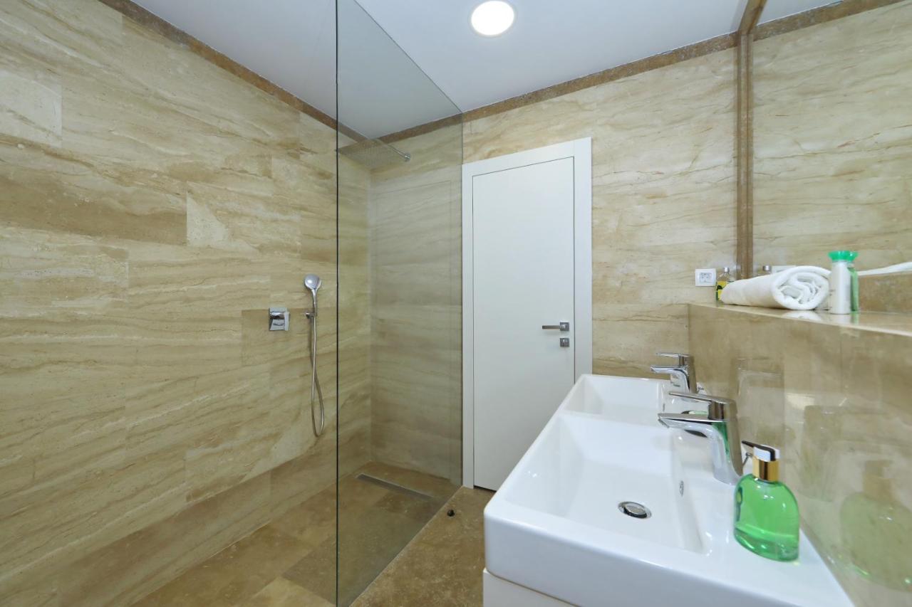 Penthouse Diem - Private Pool With Sea View Задар Екстериор снимка